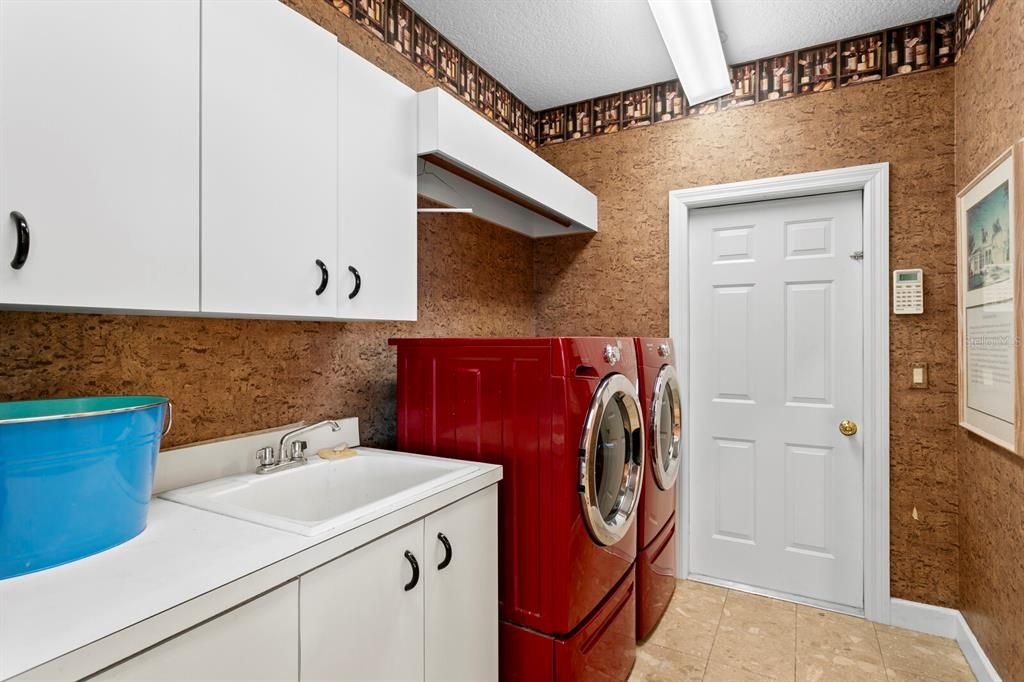 Active With Contract: $1,250,000 (4 beds, 3 baths, 3787 Square Feet)