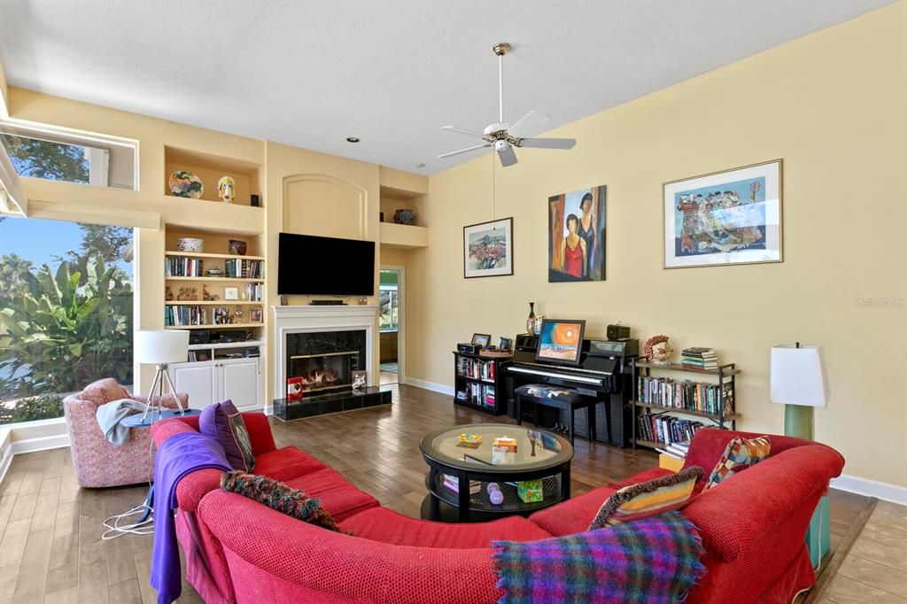 Active With Contract: $1,250,000 (4 beds, 3 baths, 3787 Square Feet)