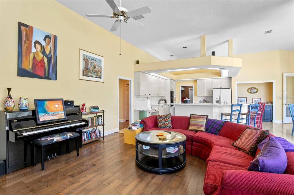 Active With Contract: $1,250,000 (4 beds, 3 baths, 3787 Square Feet)