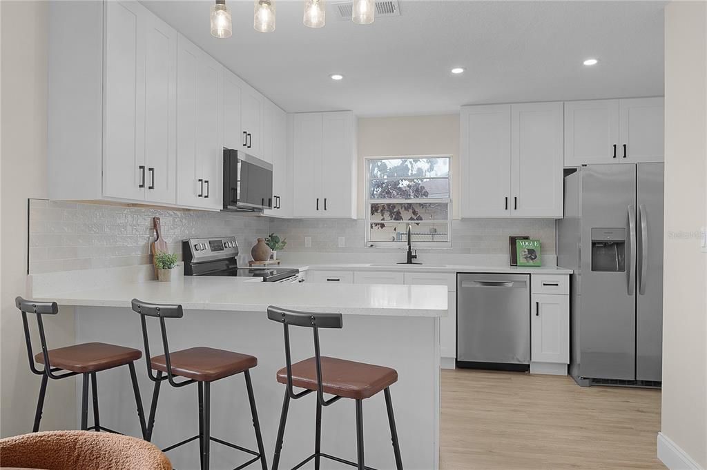Activo con contrato: $349,999 (3 camas, 2 baños, 1318 Pies cuadrados)