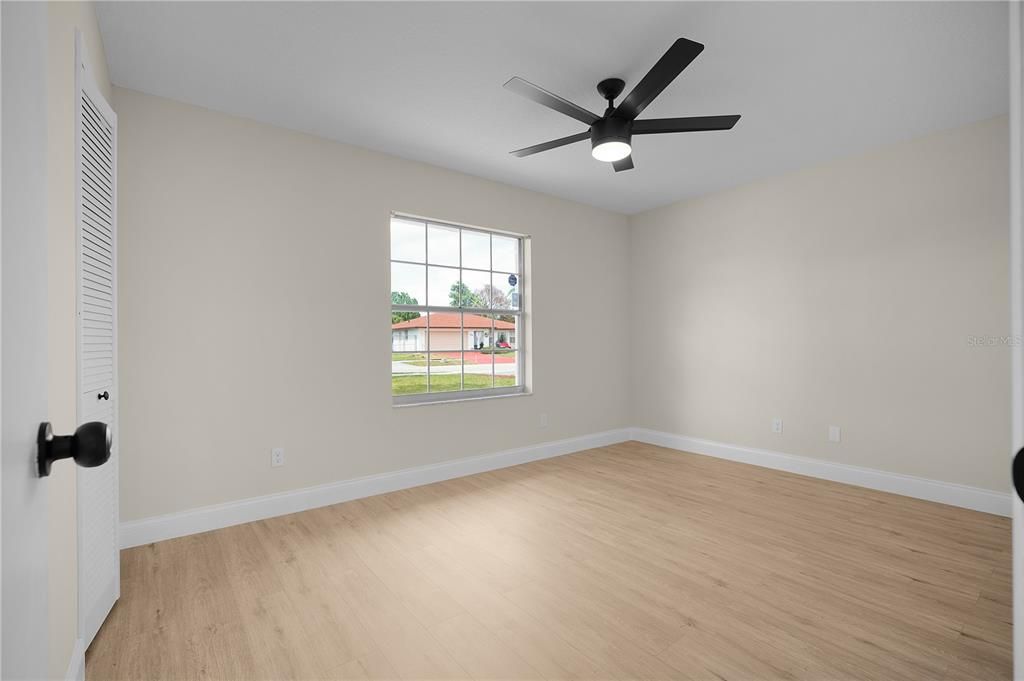 Activo con contrato: $349,999 (3 camas, 2 baños, 1318 Pies cuadrados)