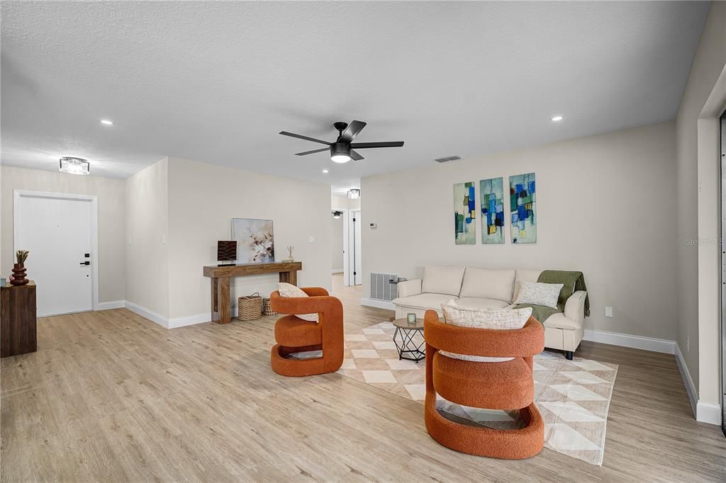 Activo con contrato: $349,999 (3 camas, 2 baños, 1318 Pies cuadrados)