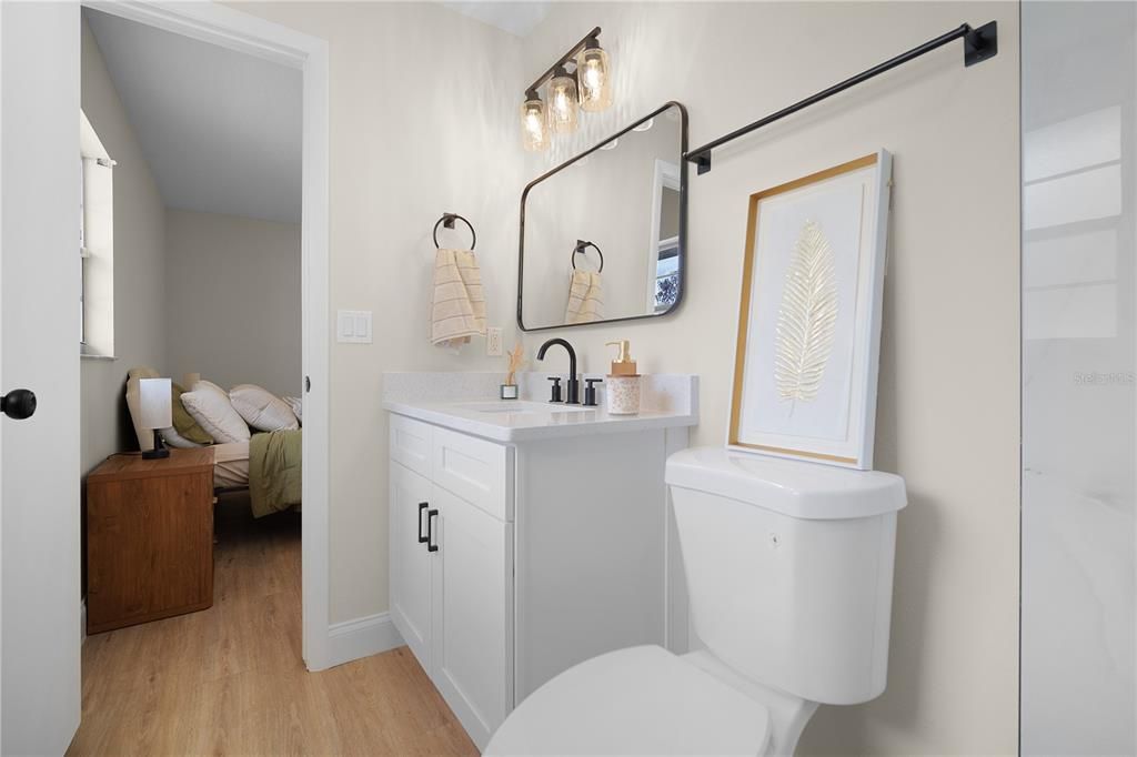 Activo con contrato: $349,999 (3 camas, 2 baños, 1318 Pies cuadrados)