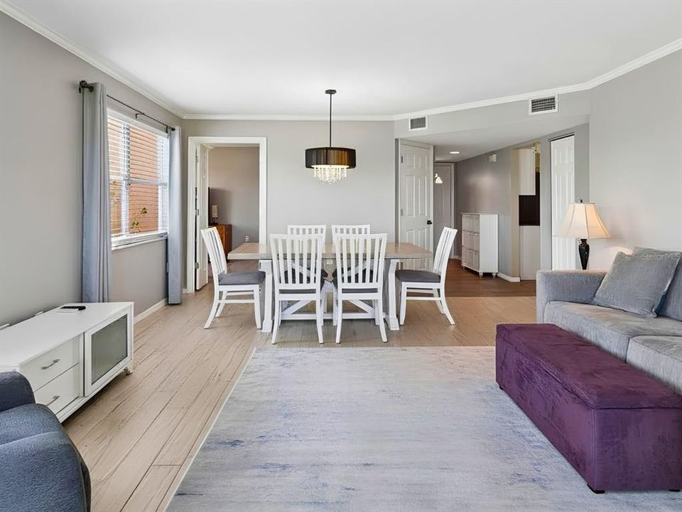 For Sale: $249,000 (3 beds, 2 baths, 1298 Square Feet)