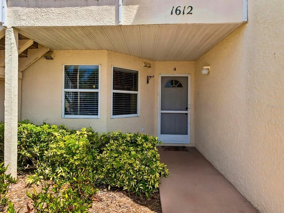 For Sale: $249,000 (3 beds, 2 baths, 1298 Square Feet)