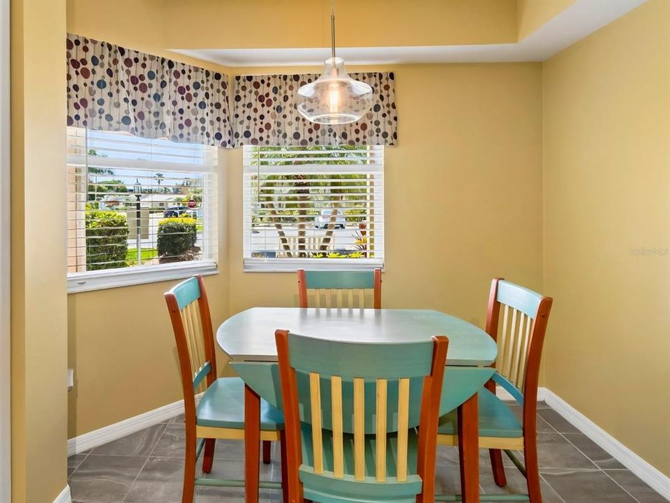 For Sale: $249,000 (3 beds, 2 baths, 1298 Square Feet)
