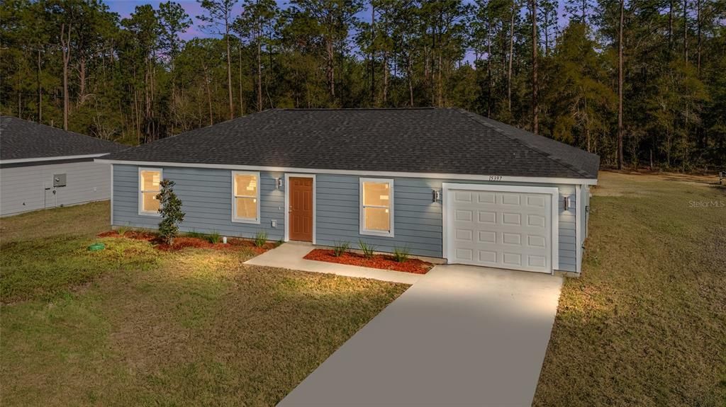 For Sale: $199,999 (3 beds, 2 baths, 1058 Square Feet)