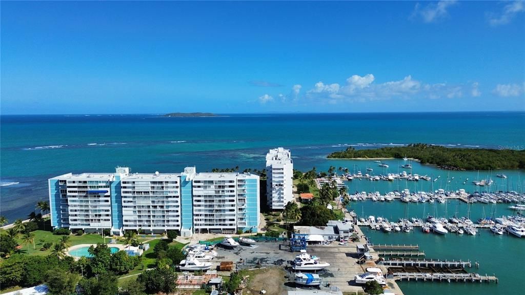 For Sale: $239,900 (2 beds, 1 baths, 937 Square Feet)