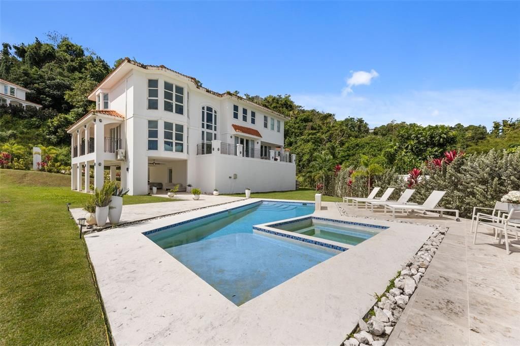 For Sale: $1,495,000 (3 beds, 3 baths, 6000 Square Feet)