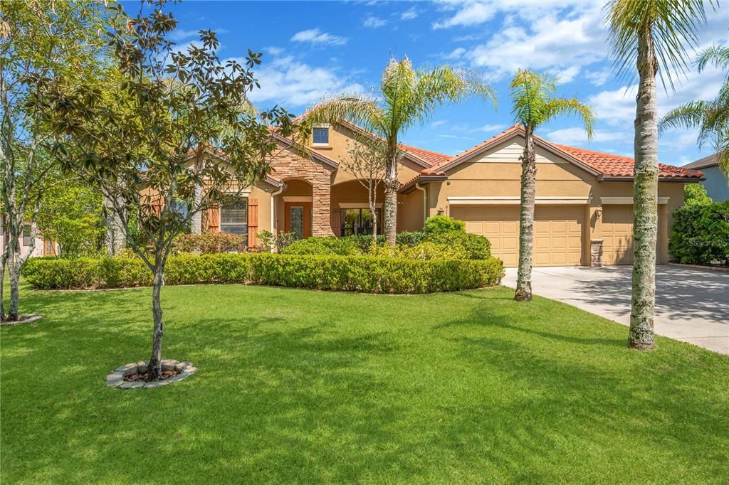 For Sale: $659,900 (5 beds, 3 baths, 2892 Square Feet)