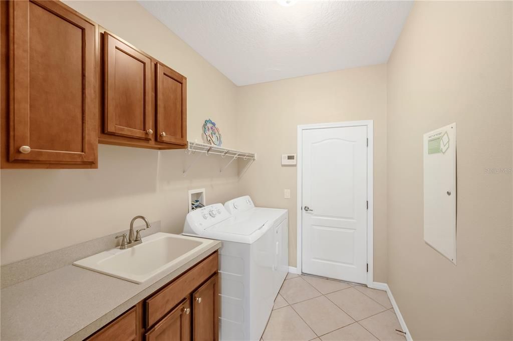 For Sale: $659,900 (5 beds, 3 baths, 2892 Square Feet)