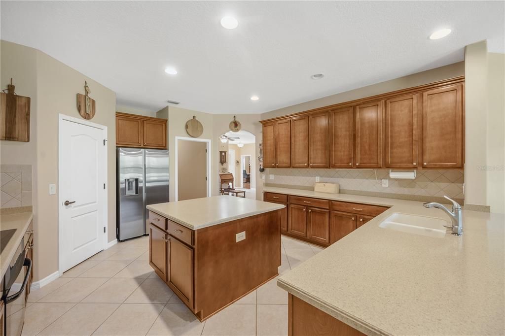 For Sale: $659,900 (5 beds, 3 baths, 2892 Square Feet)