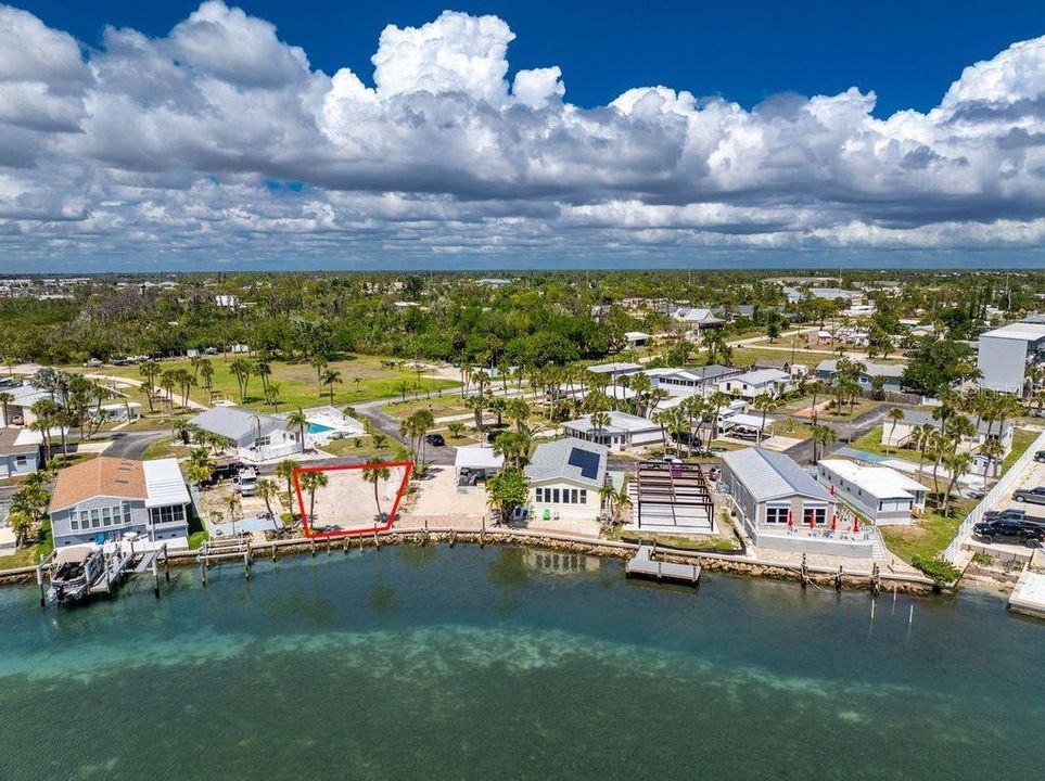 待售: $225,000 (0.08 acres)