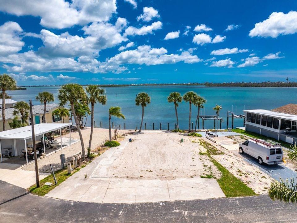 待售: $225,000 (0.08 acres)