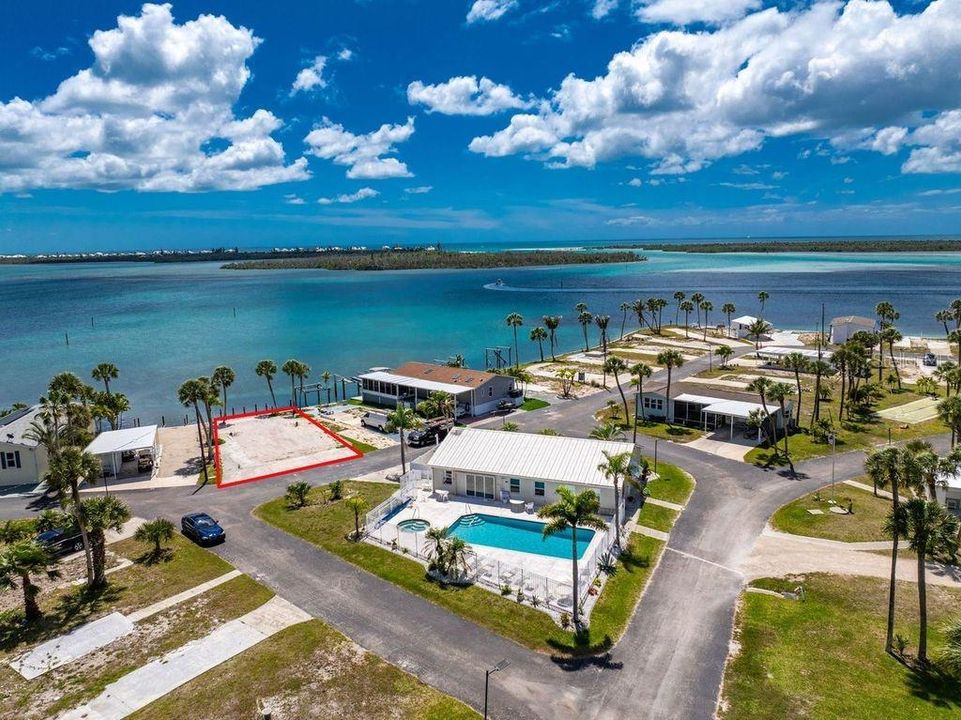 待售: $225,000 (0.08 acres)