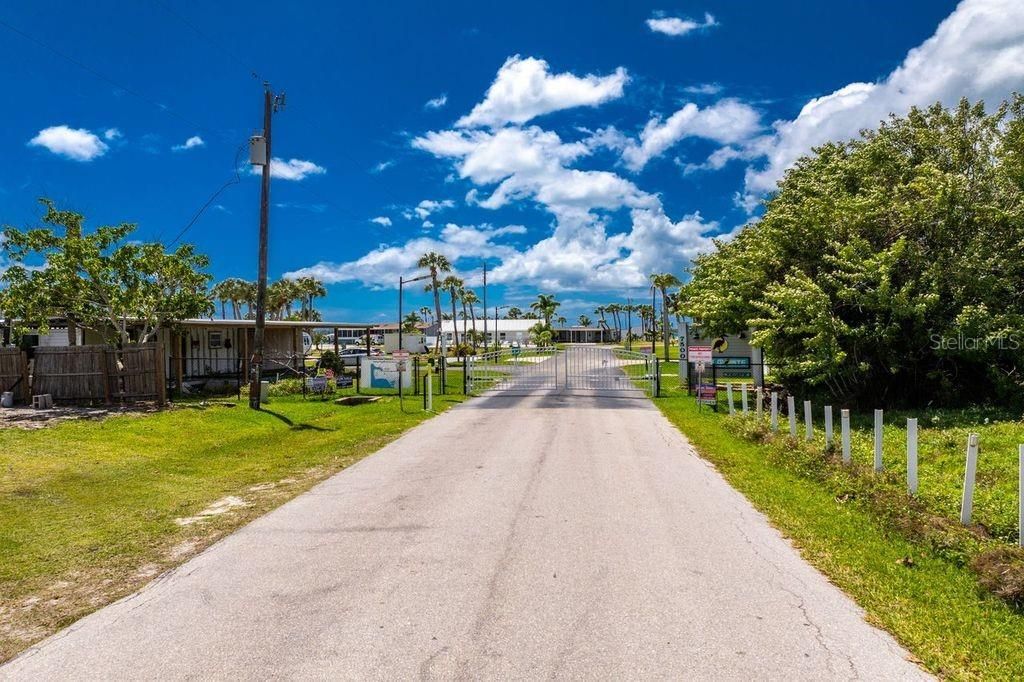 待售: $225,000 (0.08 acres)
