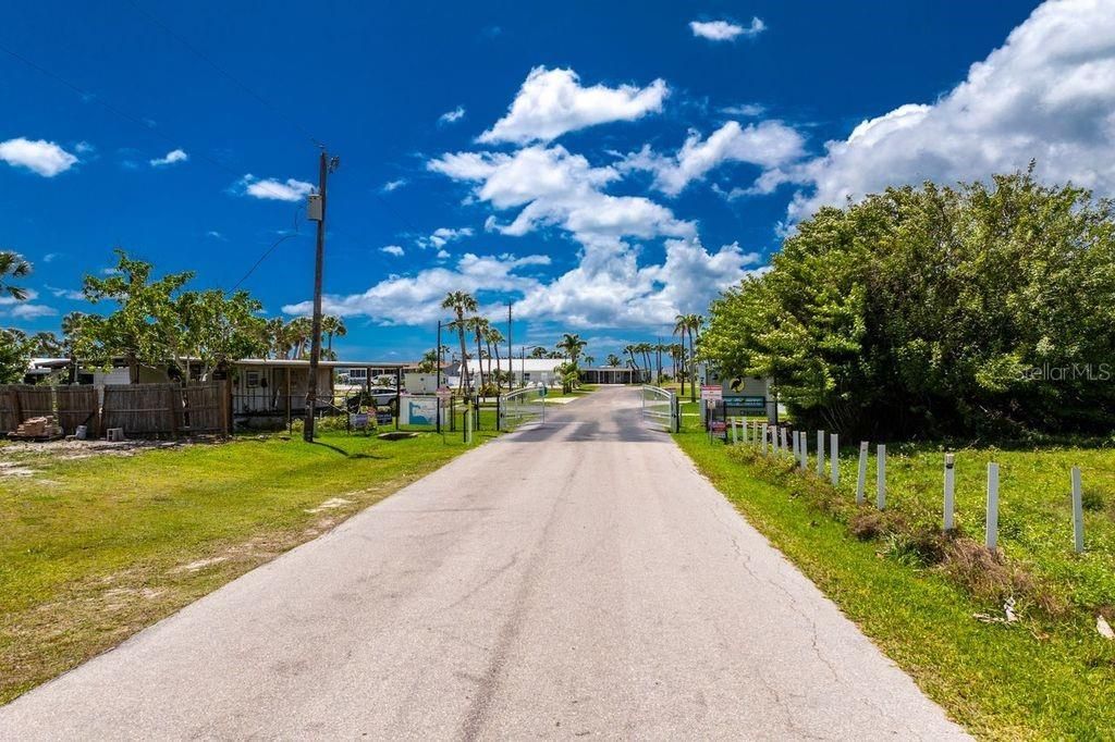待售: $225,000 (0.08 acres)