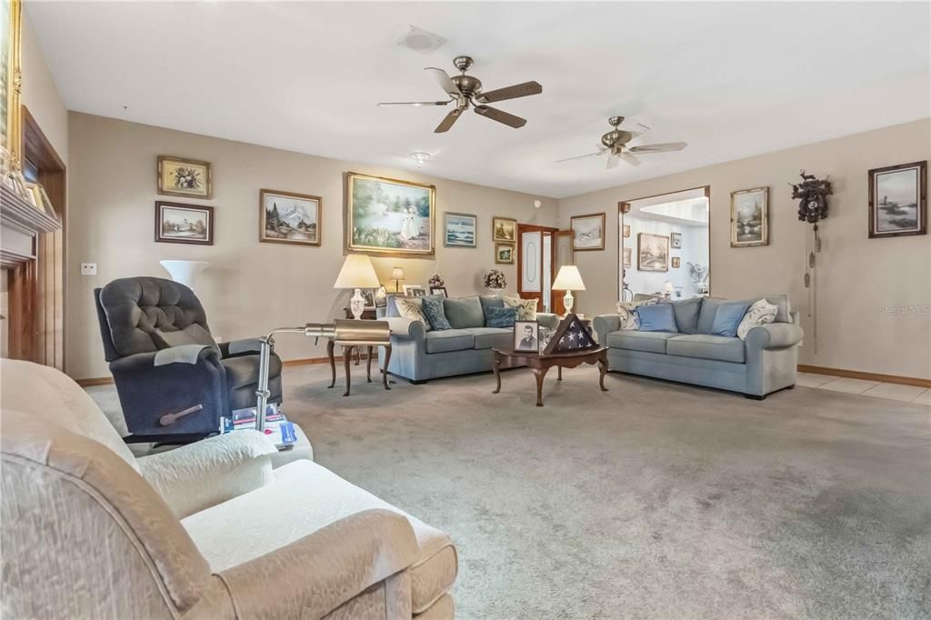 En Venta: $592,900 (4 camas, 3 baños, 2510 Pies cuadrados)