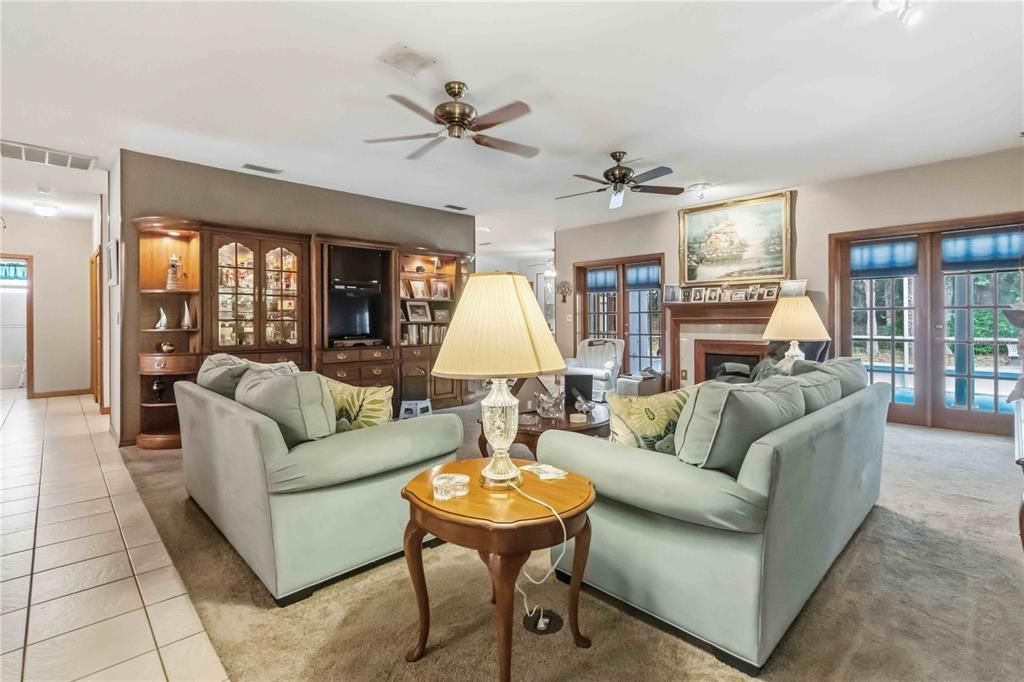 En Venta: $592,900 (4 camas, 3 baños, 2510 Pies cuadrados)
