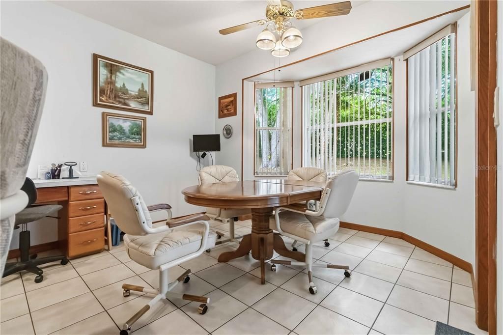 En Venta: $592,900 (4 camas, 3 baños, 2510 Pies cuadrados)