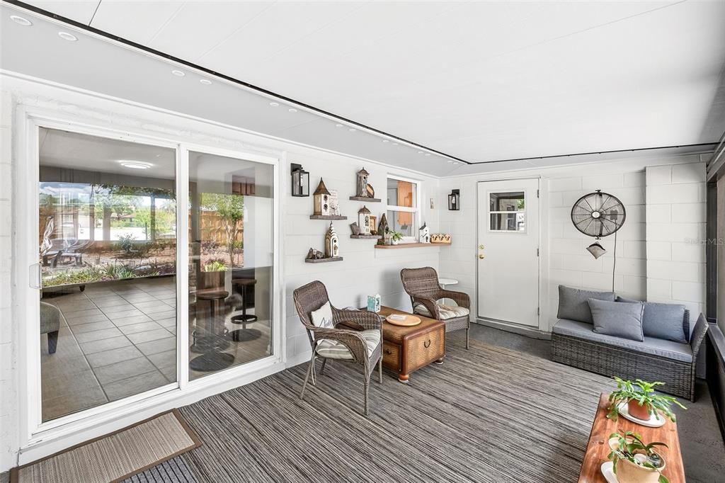 Activo con contrato: $375,000 (3 camas, 2 baños, 1473 Pies cuadrados)