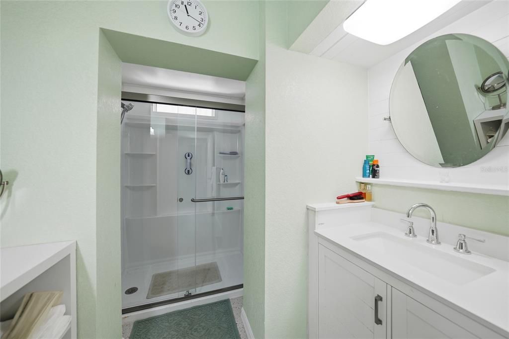 Activo con contrato: $197,900 (3 camas, 2 baños, 1616 Pies cuadrados)