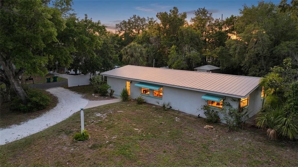 Activo con contrato: $197,900 (3 camas, 2 baños, 1616 Pies cuadrados)
