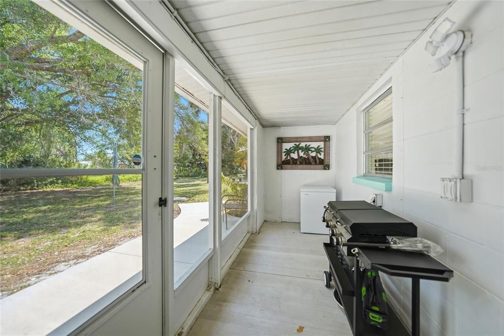 Activo con contrato: $197,900 (3 camas, 2 baños, 1616 Pies cuadrados)