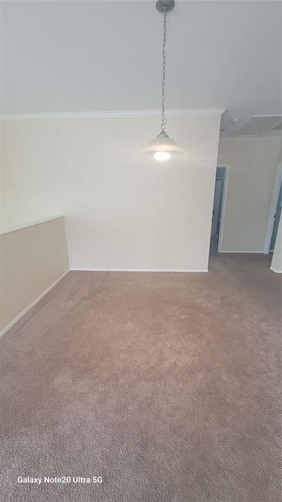 For Rent: $1,800 (3 beds, 2 baths, 1424 Square Feet)