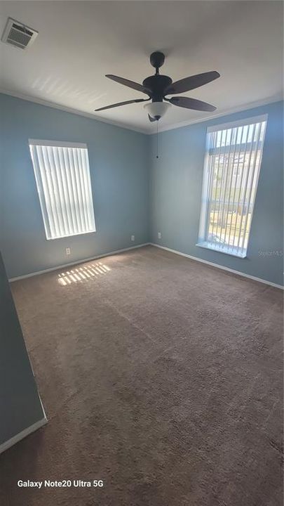 For Rent: $1,800 (3 beds, 2 baths, 1424 Square Feet)