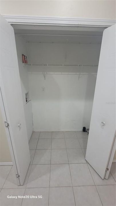 For Rent: $1,800 (3 beds, 2 baths, 1424 Square Feet)