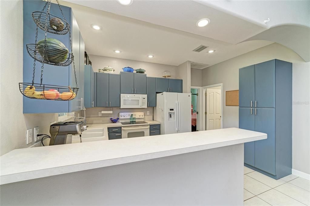 Active With Contract: $490,000 (3 beds, 2 baths, 1608 Square Feet)