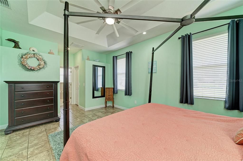 Active With Contract: $490,000 (3 beds, 2 baths, 1608 Square Feet)