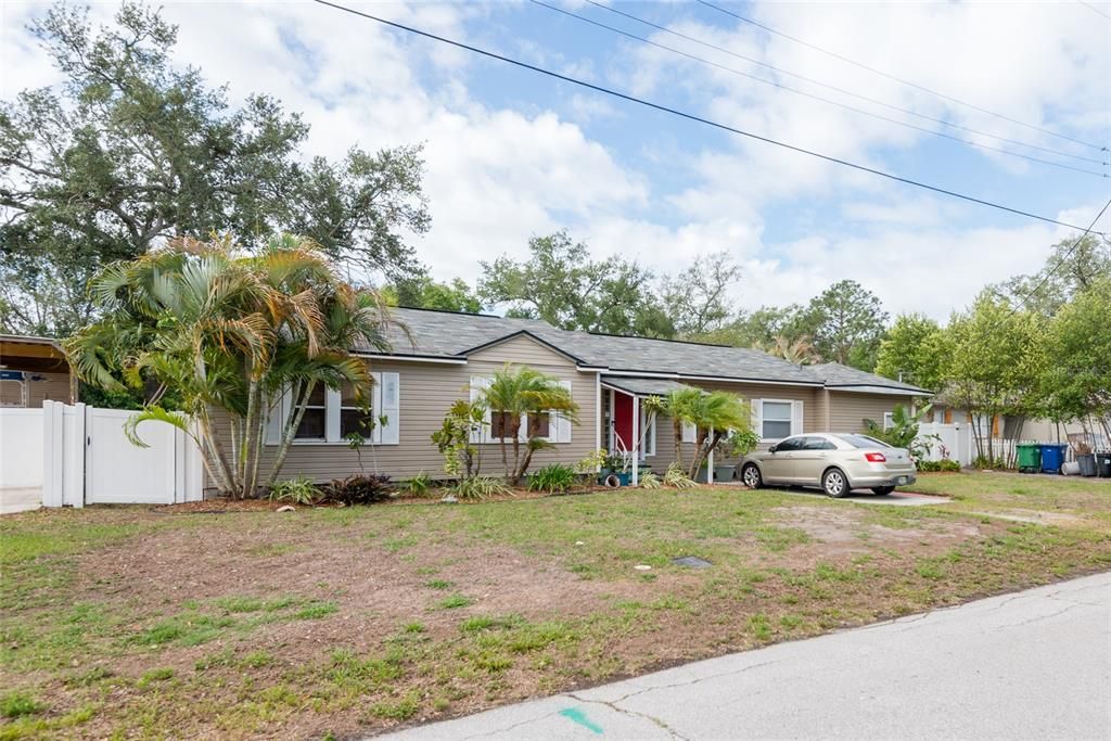 Activo con contrato: $410,000 (0.29 acres)