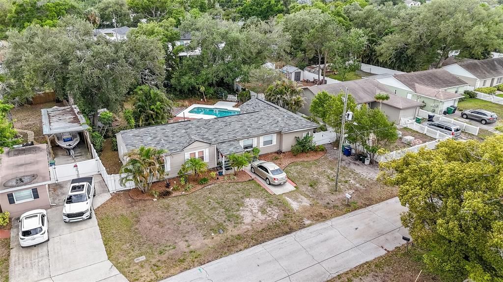 Activo con contrato: $410,000 (0.29 acres)