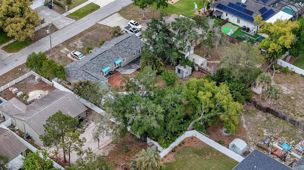 Activo con contrato: $410,000 (0.29 acres)
