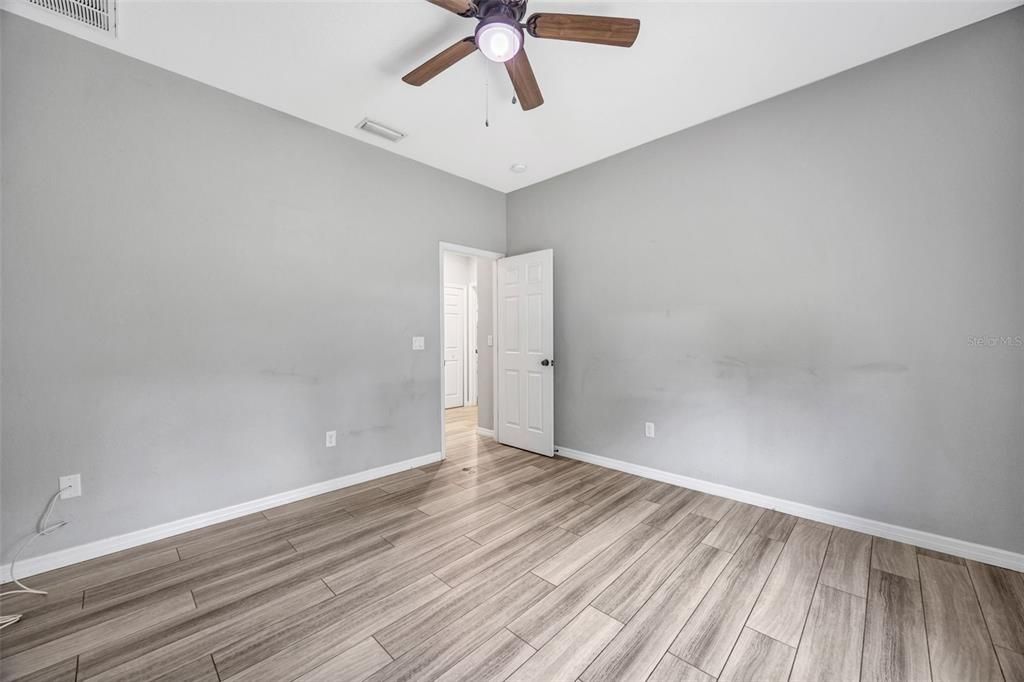 En Venta: $385,000 (3 camas, 2 baños, 1818 Pies cuadrados)