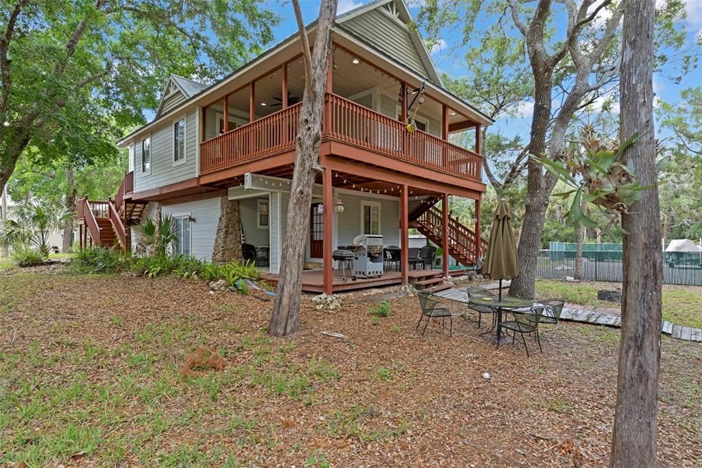 For Sale: $475,000 (3 beds, 2 baths, 1163 Square Feet)