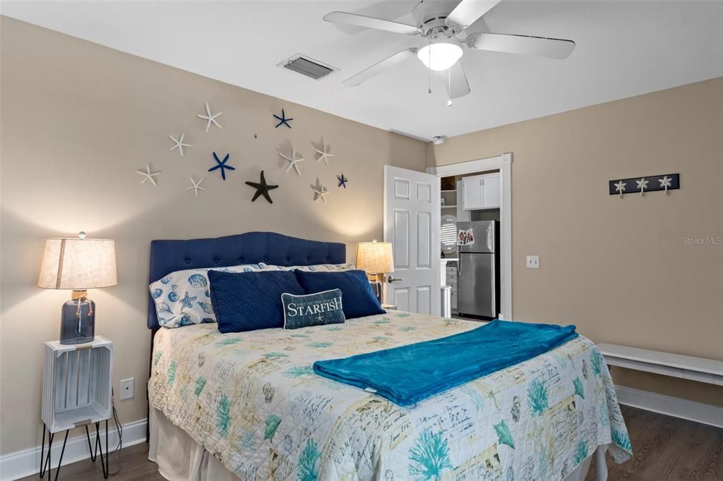 For Sale: $475,000 (3 beds, 2 baths, 1163 Square Feet)