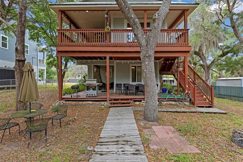 For Sale: $475,000 (3 beds, 2 baths, 1163 Square Feet)