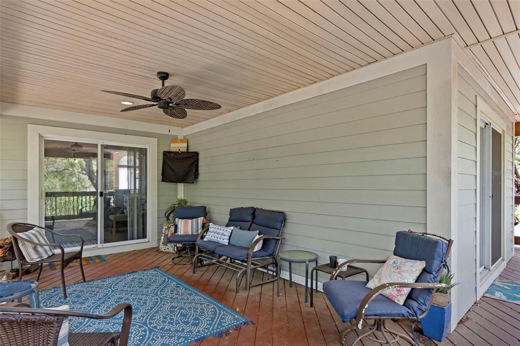 For Sale: $475,000 (3 beds, 2 baths, 1163 Square Feet)