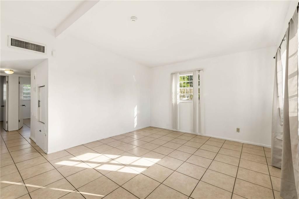 En Renta: $2,200 (3 camas, 2 baños, 1369 Pies cuadrados)