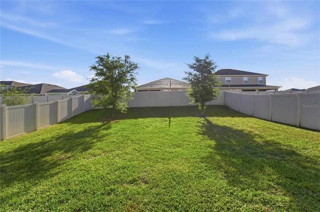 Под контрактом: $535,000 (3 спален, 2 ванн, 2378 Квадратных фут)