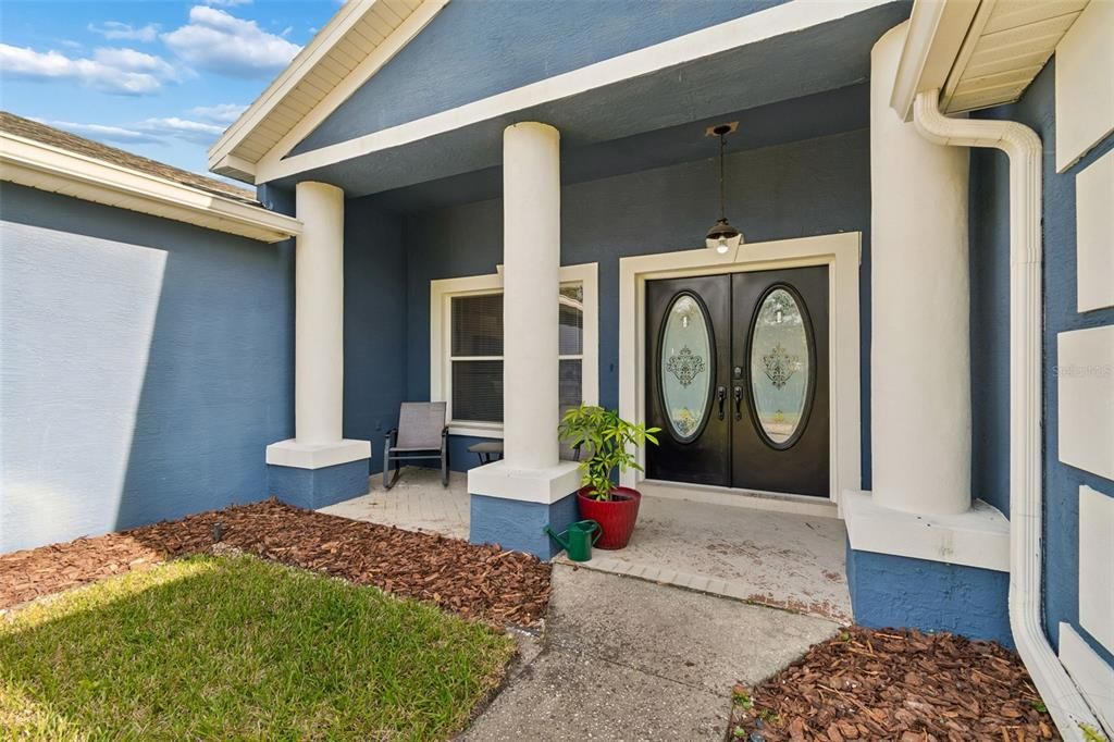 For Sale: $589,999 (3 beds, 2 baths, 1896 Square Feet)