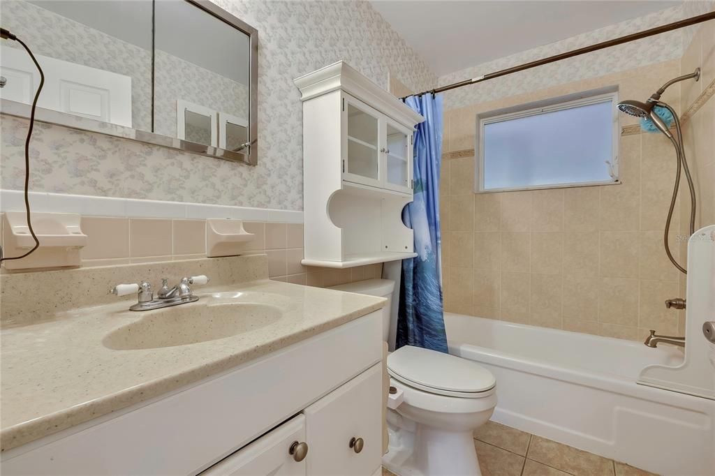 Activo con contrato: $179,000 (2 camas, 1 baños, 1112 Pies cuadrados)