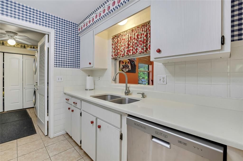 Activo con contrato: $179,000 (2 camas, 1 baños, 1112 Pies cuadrados)