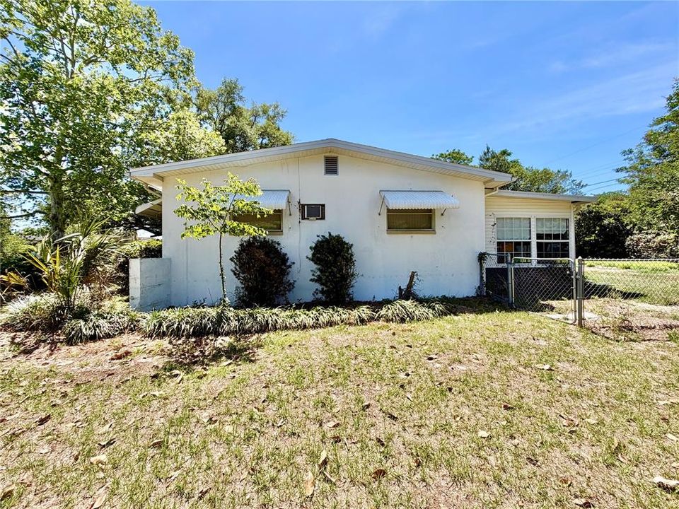 Activo con contrato: $179,000 (2 camas, 1 baños, 1112 Pies cuadrados)