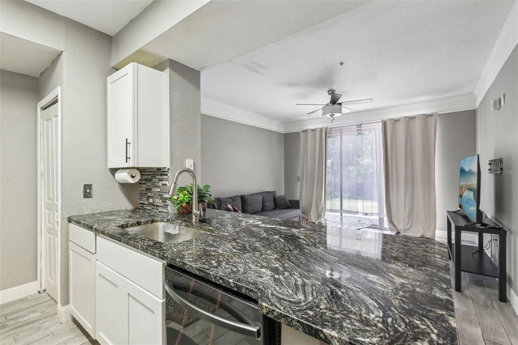 En Venta: $172,000 (2 camas, 2 baños, 1032 Pies cuadrados)