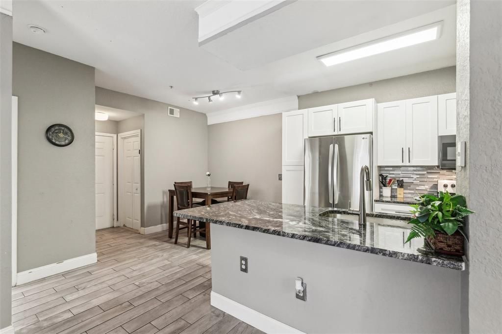 En Venta: $172,000 (2 camas, 2 baños, 1032 Pies cuadrados)
