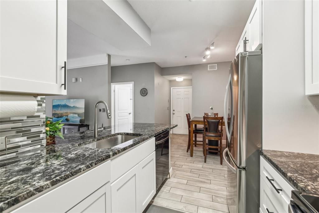 En Venta: $172,000 (2 camas, 2 baños, 1032 Pies cuadrados)